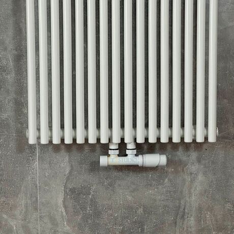 Дизайн-радиатор Irsap Arpa 23 с узлом нижнего подключения в цвет радиатора