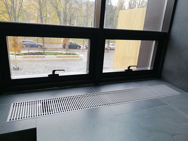 Carrera MV внутрішньопідлоговий конвектор з вентилятором, примусова конвекція в салоні на Гавела