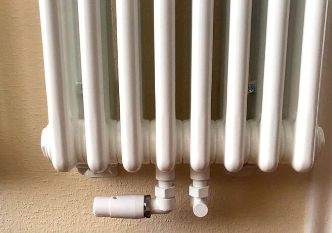 Комплект радіаторний термостатичний осьовий Schlosser Standard Mini Білий